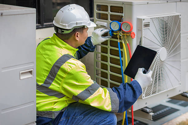 Professional Hvac technician working in Northbridge, MA